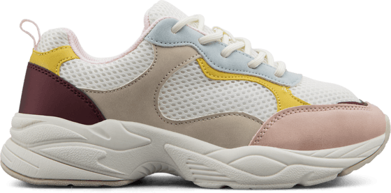 sneakers stadium outlet