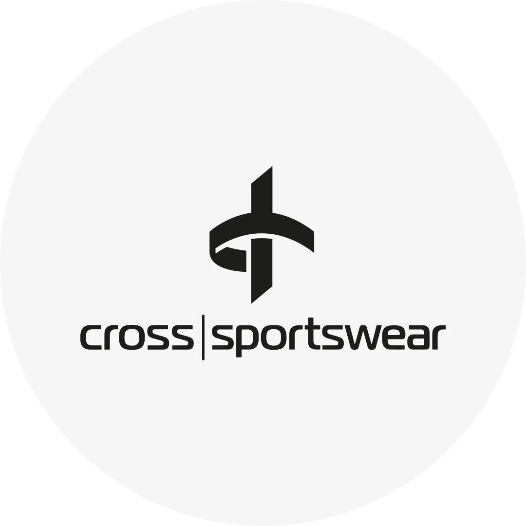 Svartvit logotyp för Cross Sportswear med ett stiliserat kors och texten "cross sportswear" under.