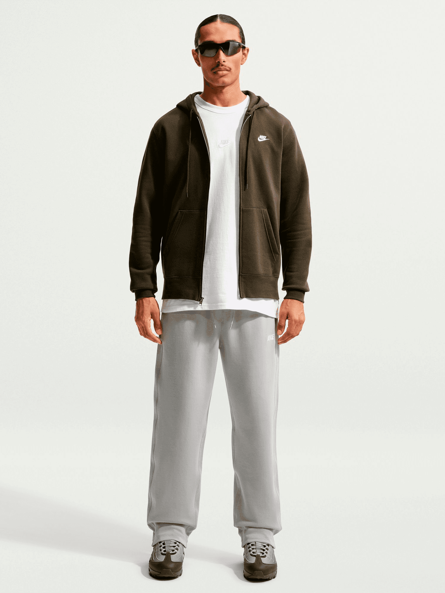Nike, M NK CLUB VARSITY OH PANT, Model 1